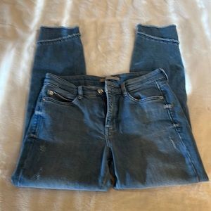 GUC distressed Mac Jeans size 4
